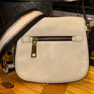 Pre-Owned Marc Jacobs Light Beige Leather Recruit Nomad Saddle Shoulder Bag...